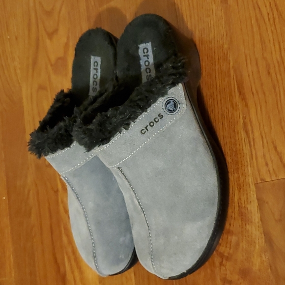 Crocs Cobbler Suede Clogs Sz 10 - Picture 2 of 8